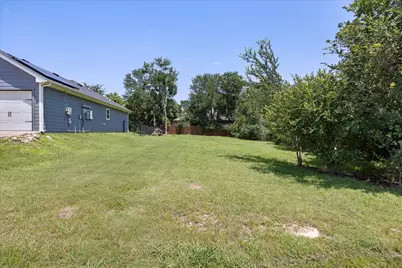 2206 Navasota Street, Granbury, TX 76048 - Photo 27