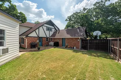 2119 Prestonwood Drive, Arlington, TX 76012 - Photo 7