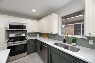 1012 Sleepy Hollow Dr N, Irving, TX 75061 - Photo 9