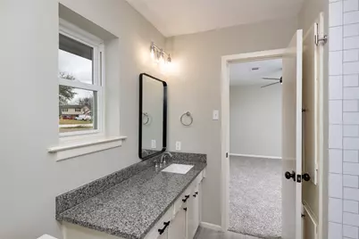 1012 Sleepy Hollow Drive N, Irving, TX 75061 - Photo 19