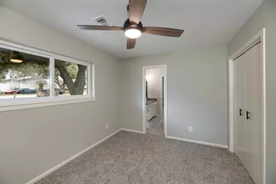 1012 Sleepy Hollow Drive N, Irving, TX 75061 - Photo 17