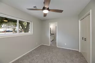 1012 Sleepy Hollow Dr N, Irving, TX 75061 - Photo 17