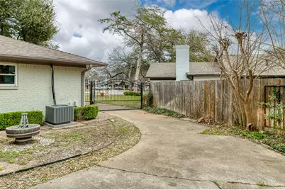 1012 Sleepy Hollow Drive N, Irving, TX 75061 - Photo 25