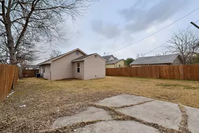 1315 E Arlington Avenue, Fort Worth, TX 76104 - Photo 13