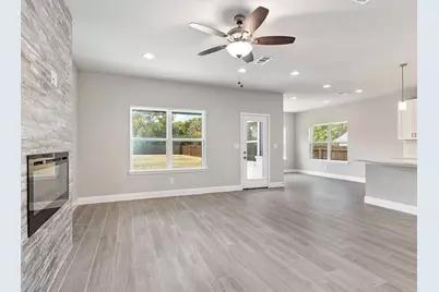 1415 Diceman Avenue, Dallas, TX 75203 - Photo 3