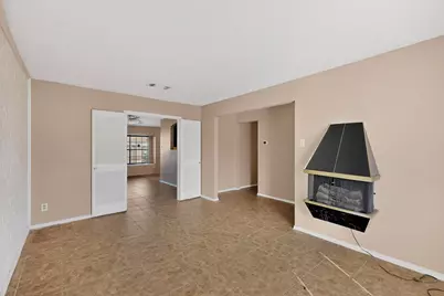 8 W Townhouse Lane #32, Grand Prairie, TX 75052 - Photo 7