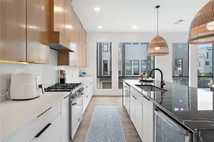 1006 Mobile St, Dallas, TX 75208 - Photo 3