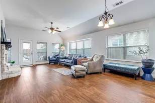 513 Thompson Dr, Van Alstyne, TX 75495 - Photo 13