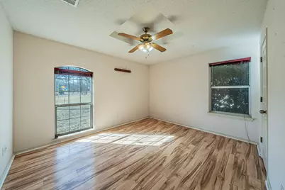 1011 Barry Lane, Cleburne, TX 76031 - Photo 19