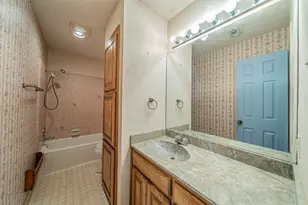 1011 Barry Ln, Cleburne, TX 76031 - Photo 17