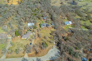 1011 Barry Ln, Cleburne, TX 76031 - Photo 29