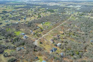 1011 Barry Ln, Cleburne, TX 76031 - Photo 31