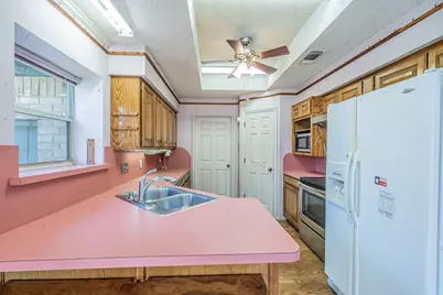 1011 Barry Lane, Cleburne, TX 76031 - Photo 7