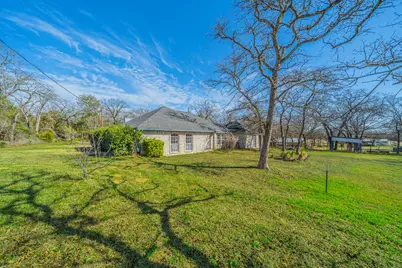 1011 Barry Lane, Cleburne, TX 76031 - Photo 21