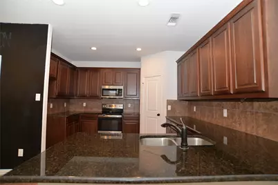 213 Emerald Creek Drive, Fort Worth, TX 76131 - Photo 7