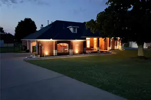 3009 Big Springs Dr, Joshua, TX 76058 - Photo 3