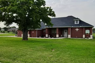 3009 Big Springs Dr, Joshua, TX 76058 - Photo 3