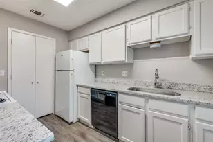 830 Woodland Ct, Kennedale, TX 76060 - Photo 9