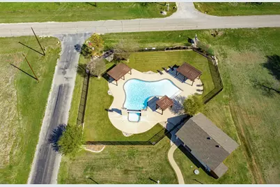 45025 Fringewood Drive, Whitney, TX 76692 - Photo 17