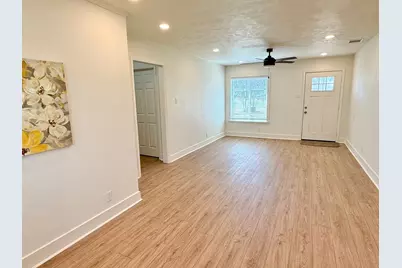 809 Shawnee Trace, Grand Prairie, TX 75051 - Photo 5