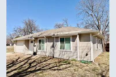 809 Shawnee Trace, Grand Prairie, TX 75051 - Photo 11