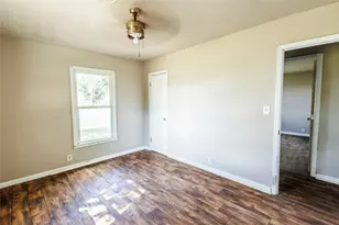 202 N Sycamore, Malone, TX 76660 - Photo 17