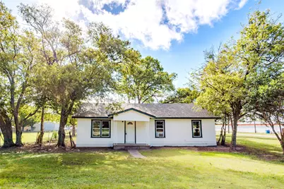 202 N Sycamore, Malone, TX 76660 - Photo 1