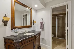 7040 Oakbluff Dr, Dallas, TX 75254 - Photo 19