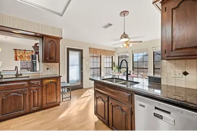 3528 Meadowside Drive, Bedford, TX 76021 - Photo 13