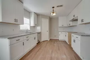 1029 Beechwood Dr, Denton, TX 76210 - Photo 5