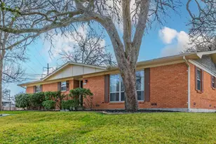 2200 Hermanson Dr, Waco, TX 76710 - Photo 29