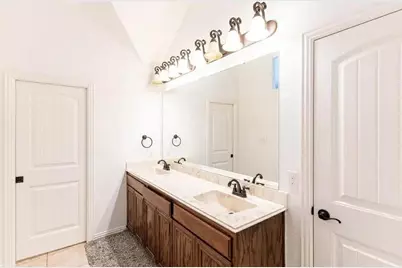 232 Corinna Court, Hurst, TX 76053 - Photo 5