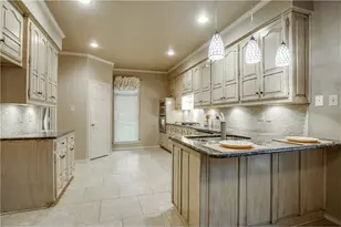 2710 Devonshire Dr, Carrollton, TX 75007 - Photo 13