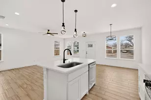 1610 Life Ave, Dallas, TX 75212 - Photo 13