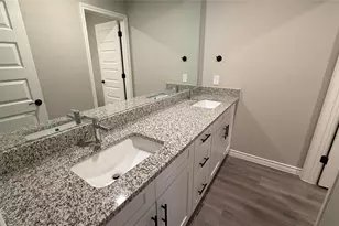 813 Vine St, Argyle, TX 76226 - Photo 7