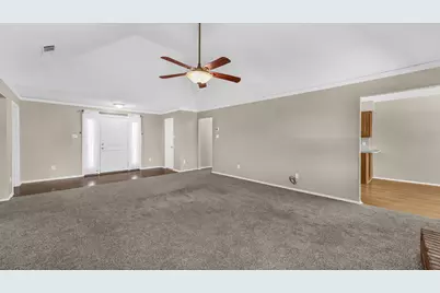 10041 Regent Row Street, Benbrook, TX 76126 - Photo 9