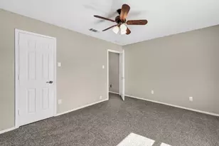 10041 Regent Row St, Benbrook, TX 76126 - Photo 29