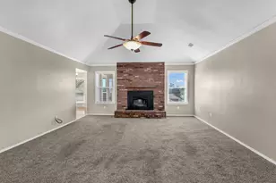 10041 Regent Row St, Benbrook, TX 76126 - Photo 7