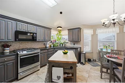 816 W Lonesome Dove Trail, Arlington, TX 76001 - Photo 13