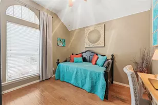 816 W Lonesome Dove Trail, Arlington, TX 76001 - Photo 23