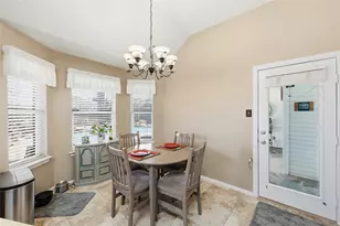 816 W Lonesome Dove Trail, Arlington, TX 76001 - Photo 17