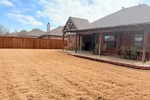 312 W McAfee Dr, Mabank, TX 75147 - Photo 9