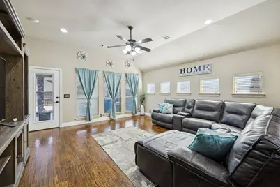 1013 Ponderosa Drive, Aubrey, TX 76227 - Photo 7