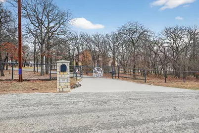 125 River Rock Court, Poolville, TX 76487 - Photo 3