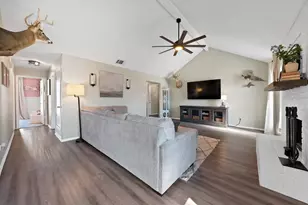 6520 Kary Lynn Dr S, Watauga, TX 76148 - Photo 5