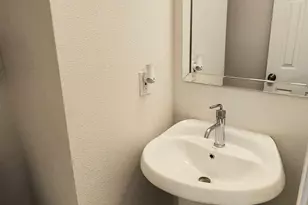 2000 May St, Fort Worth, TX 76110 - Photo 11