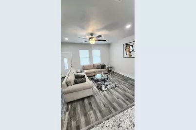 2000 May Street, Fort Worth, TX 76110 - Photo 3