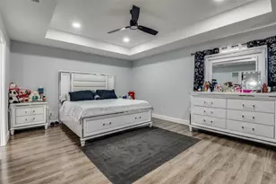 719 Meadowbrooke Cir, Duncanville, TX 75137 - Photo 13