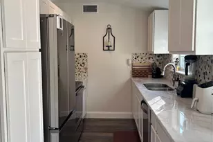 2611 Peninsula Dr, Grapevine, TX 76051 - Photo 11