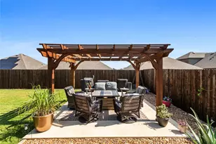 702 Stampede Ln, Princeton, TX 75407 - Photo 1